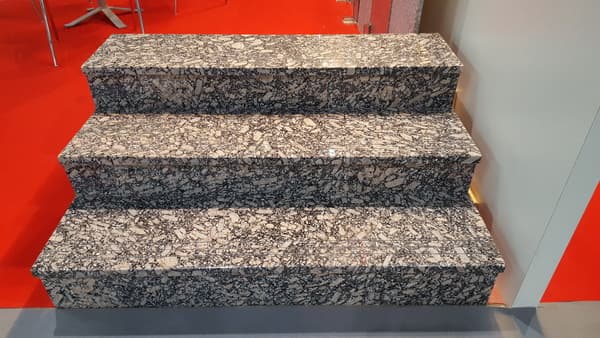 Golden Diamond Brown Chinese Granite Steps And Risers